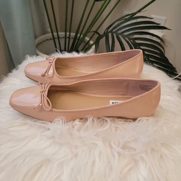 Steve Madden Nude Patent Leather Ballet Fall Shoes - Women's Size 9.5 - Picture 5 of 6
